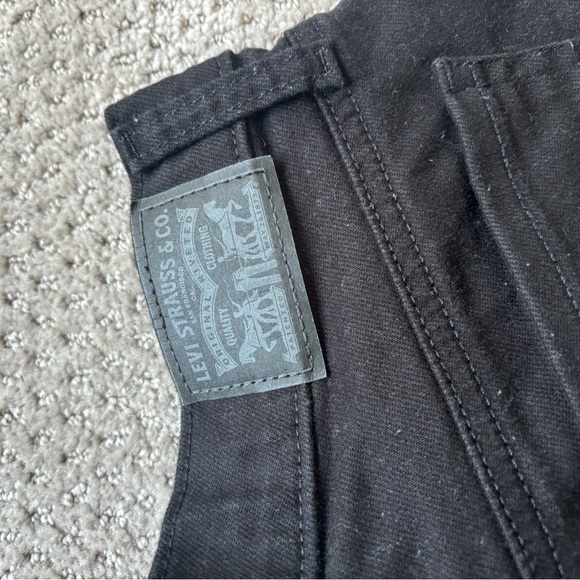 LEVIS SHORTS SIZE 26 BLACK - Picture 2 of 5
